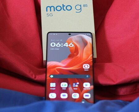 Matte screen advantages in budget smartphones