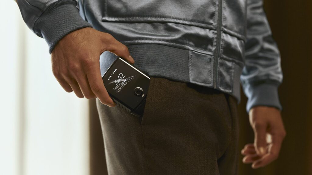 Motorola Razr 2025 combines retro design with modern features