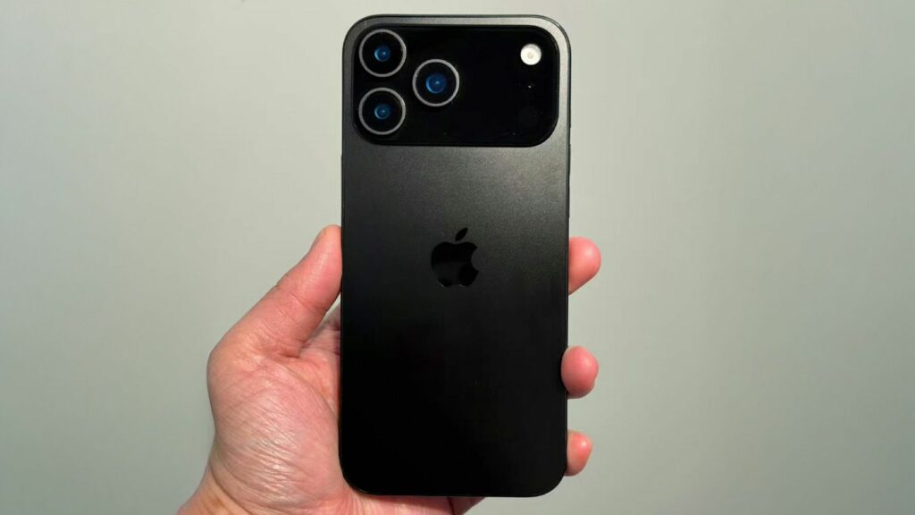 iPhone 17 Pro: a blend of elegance and durability